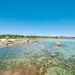 Apartament 6 Beds With Sea View In Marinella Just 300 Mt From The Golfo Aranci