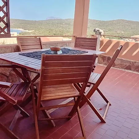 Apartman 6 Beds With Sea View In Marinella Just 300 Mt From The
