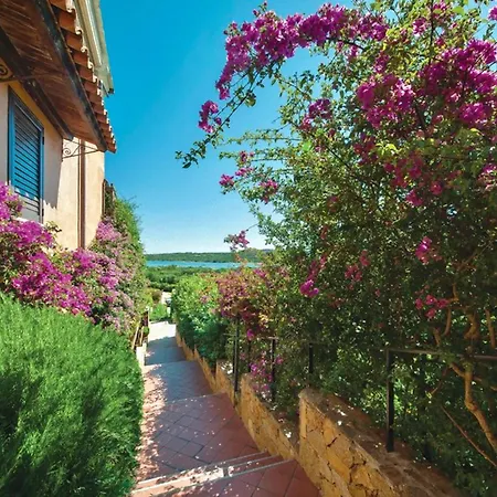 6 Beds With Sea View In Marinella Just 300 Mt From The * Golfo Aranci