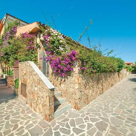 Apartament 6 Beds With Sea View In Marinella Just 300 Mt From The