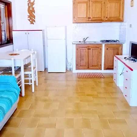 6 Beds With Sea View In Marinella Just 300 Mt From The Apartman