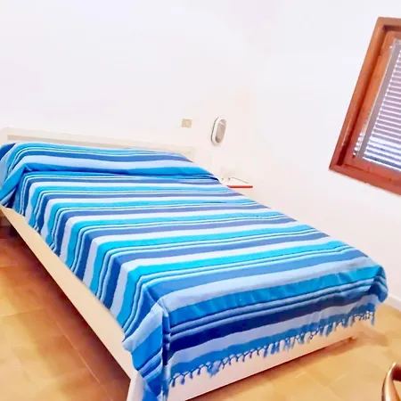 Apartman 6 Beds With Sea View In Marinella Just 300 Mt From The *