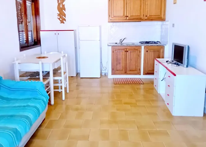 6 Beds With Sea View In Marinella Just 300 Mt From The Apartman
