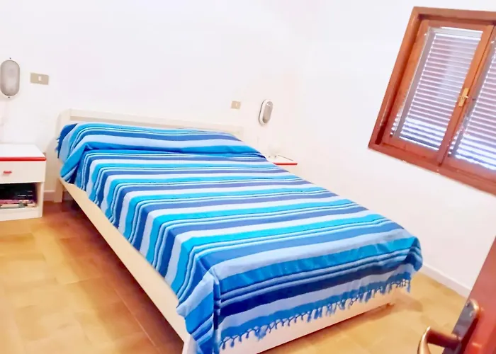 Apartman 6 Beds With Sea View In Marinella Just 300 Mt From The *